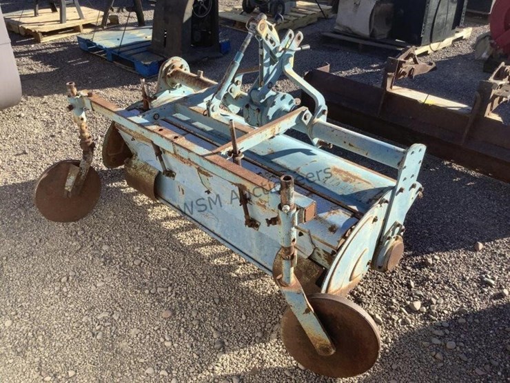 58in-3-point-tiller-attachment-image-3