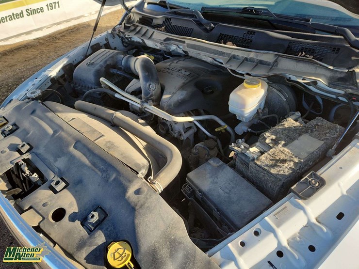 2017-dodge-2500-image-32