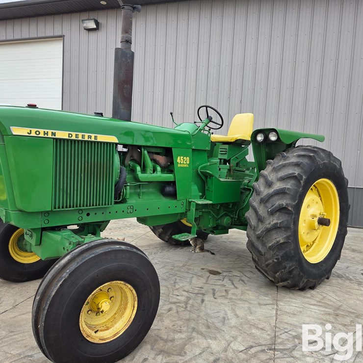 1969 JOHN DEERE 4520