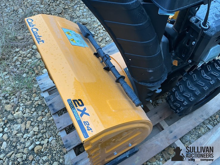 cub-cadet-2x-24ip-24”-walk-behind-snow-blower-image-9