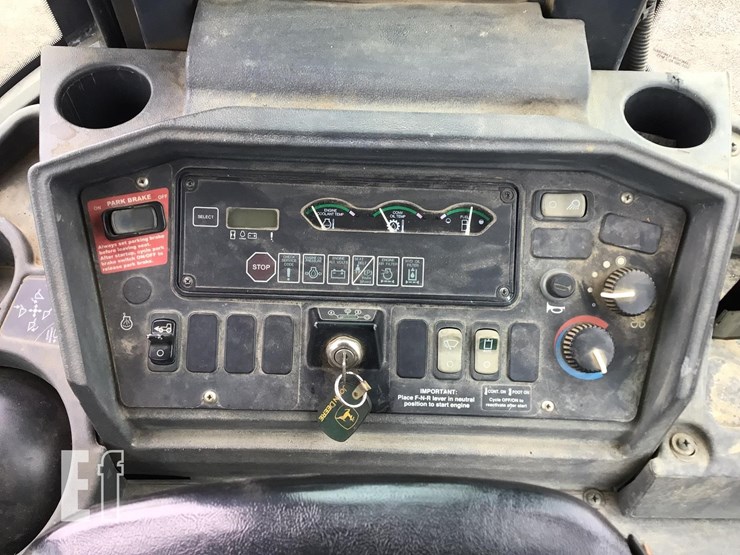 2004-deere-310g-image-15