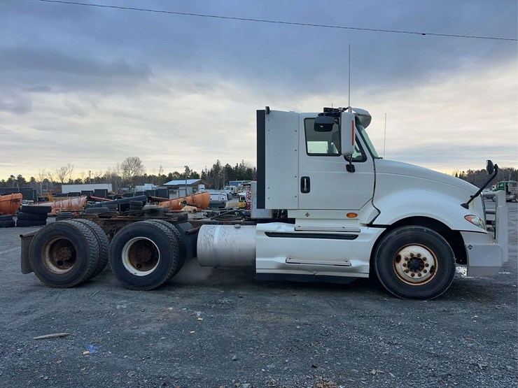 2016-international-prostar-image-4