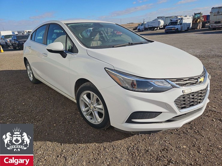 2018-chevrolet-cruze-lt-4dr-hatchback-image-6