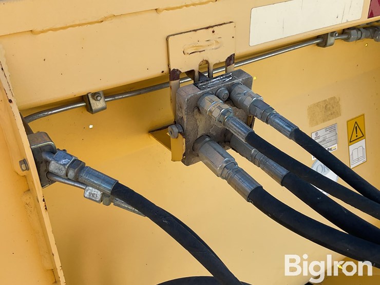 2009-new-holland-283-image-12