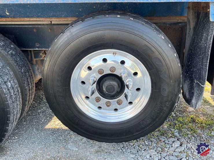 2016-kenworth-t880-image-17