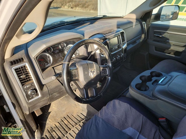 2017-dodge-2500-image-9