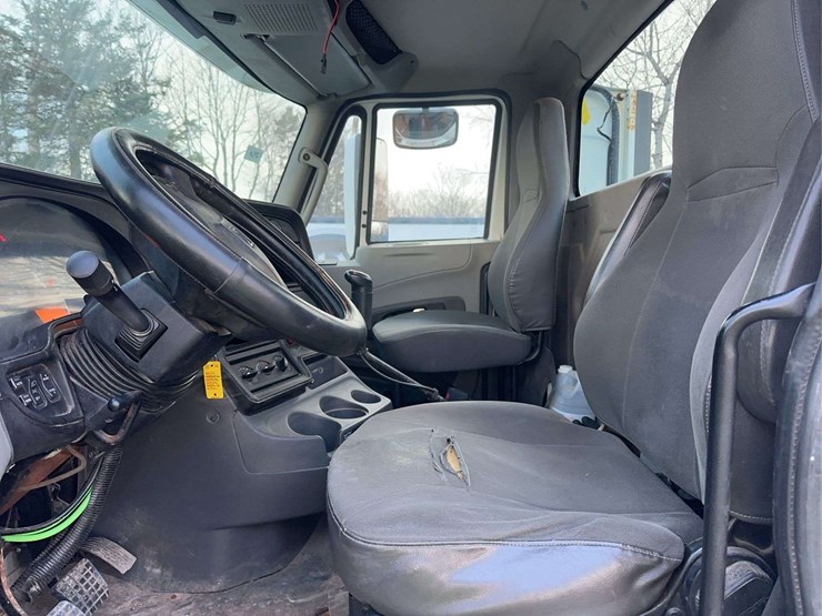 2016-international-prostar-image-21