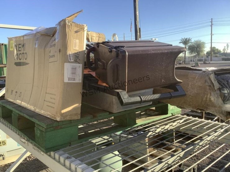 pallet-of-misc-image-4