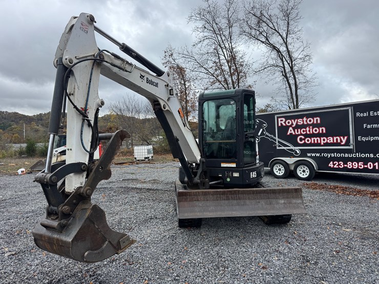 bobcat-e45-image-1