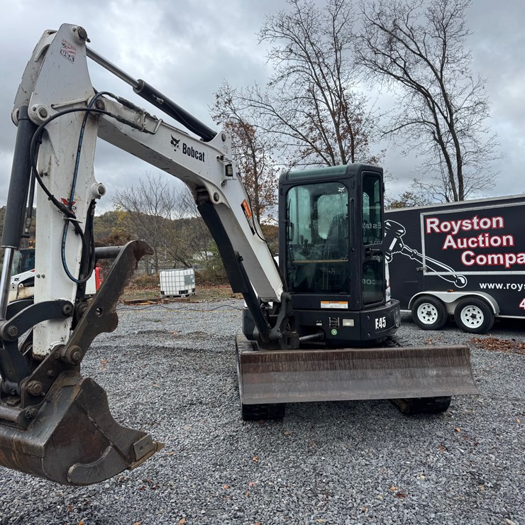BOBCAT E45