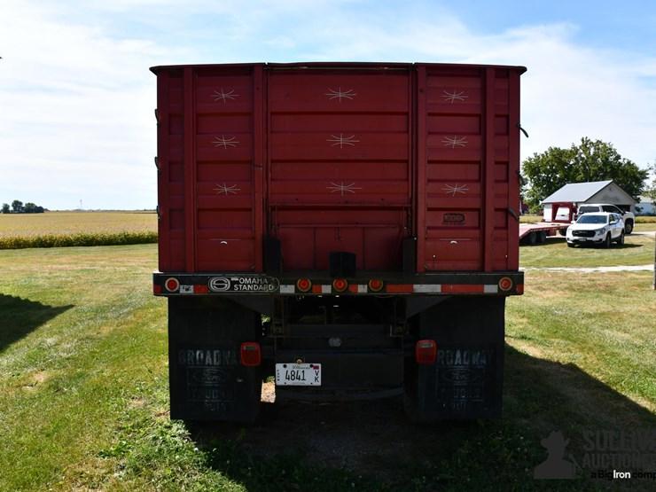 1991-ford-ln7000-image-6