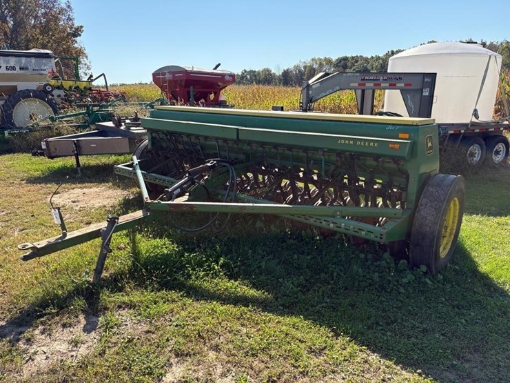 john-deere-8200-image-2