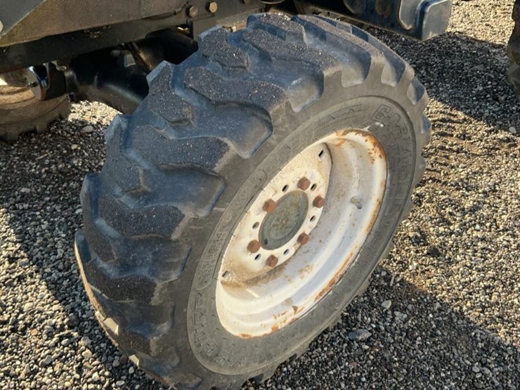 new-holland-tc29da-image-11