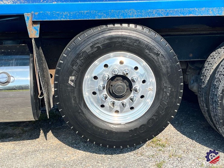 2016-kenworth-t880-image-7