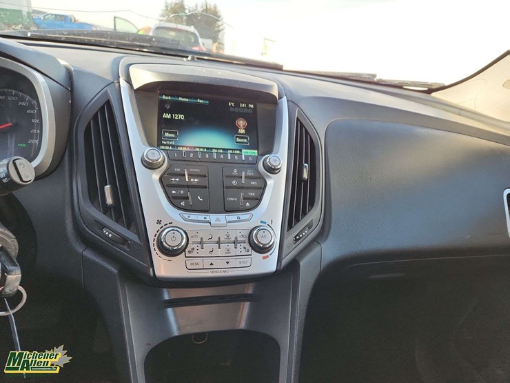 2013-chevrolet-equinox-lt-image-12