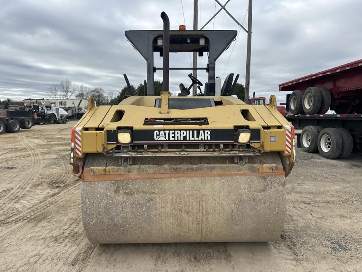 caterpillar-cb-534d-image-4