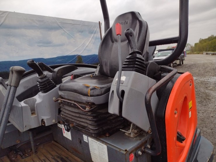 kubota-kx040-4-image-12