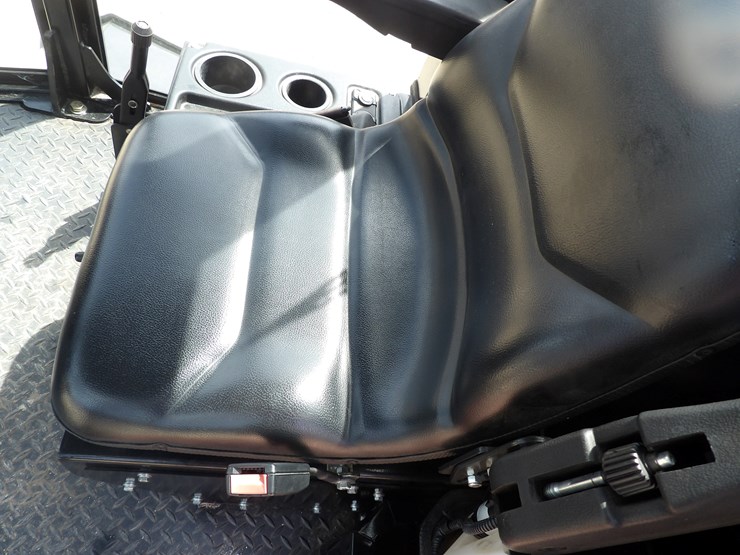 #27065-•-2019-laymor-sm-450t-sweeper-/-broom-image-25