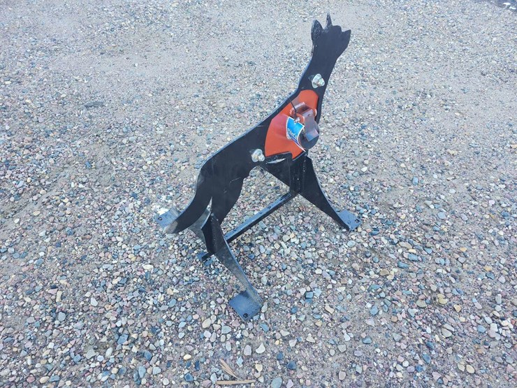 ar500-steel-coyote-shooting-target-with-heart-flapper-image-2