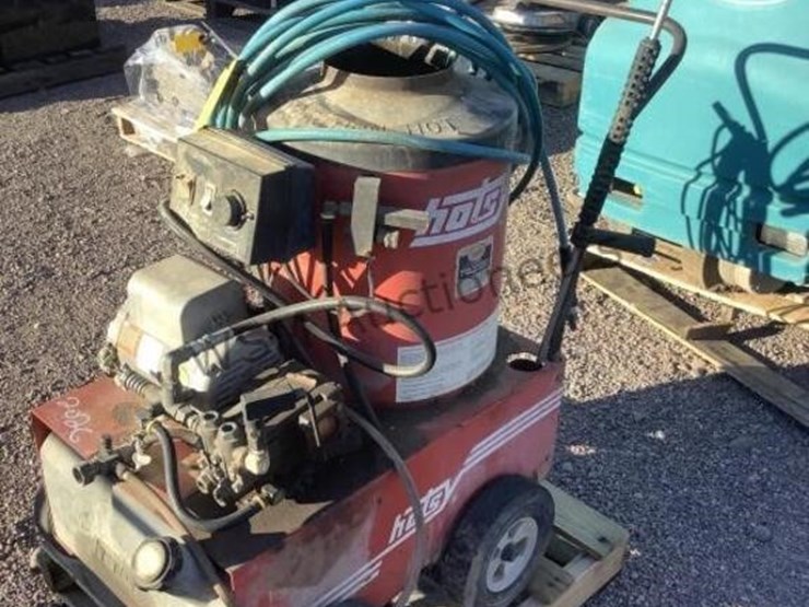 hotsy-pressure-washer-image-1