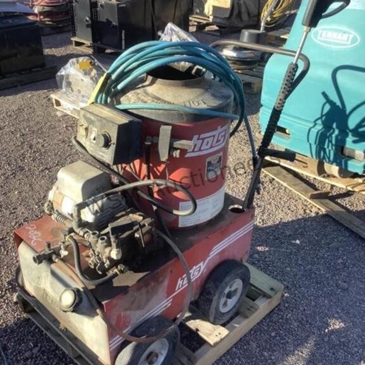 HOTSY PRESSURE WASHER