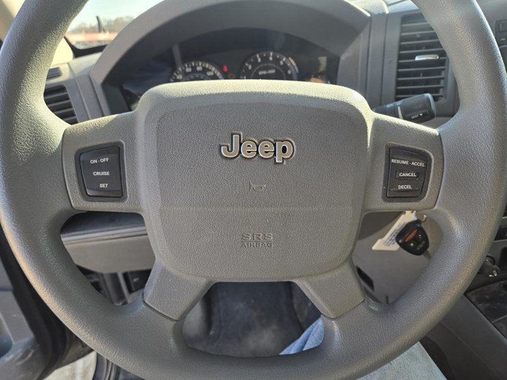 2005-jeep-grand-cherokee-image-15
