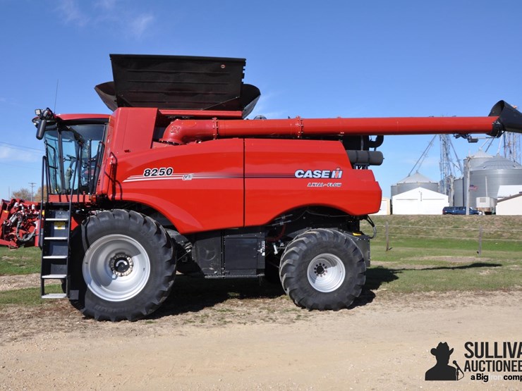 2022-case-ih-8250-image-2