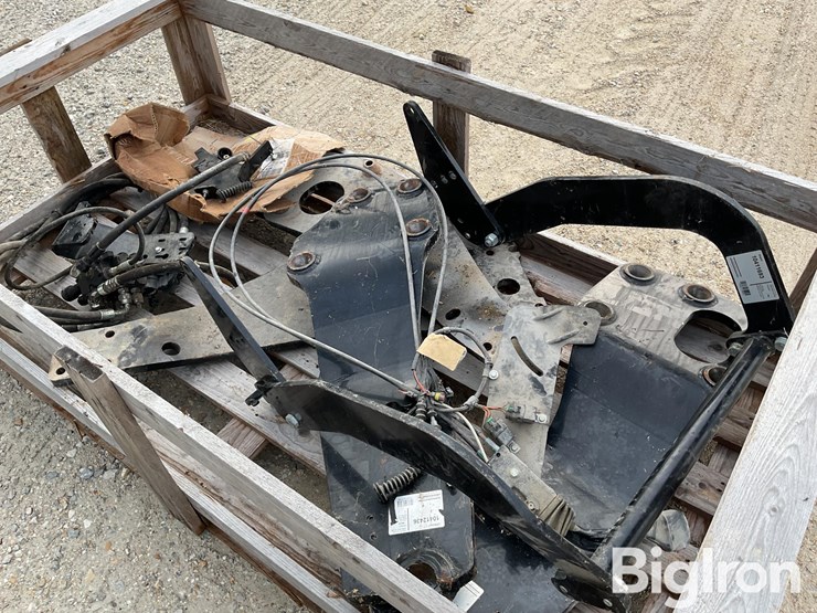 new-holland-t-6-series-loader-brackets-image-3