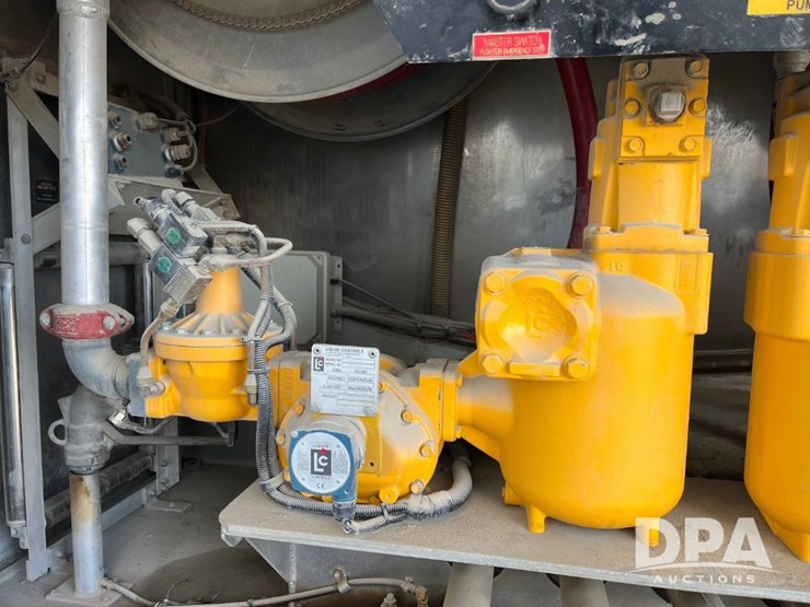 2016-freightliner-petroleum-truck-(jn3388,-unit-2374)-image-40