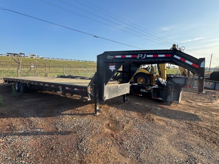 2019-pj-trailer-32ft-gooseneck-image-2
