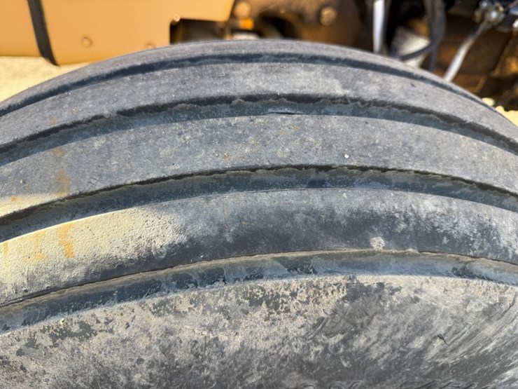 massey-ferguson-300a-image-46