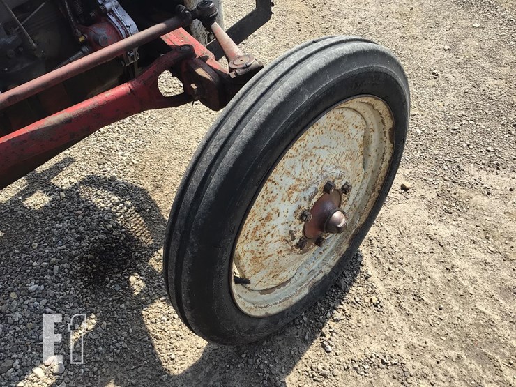 1952-ford-8n-image-16