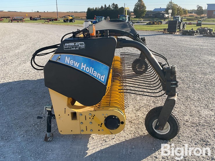 2009-new-holland-283-image-4