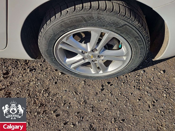 2017-chevrolet-cruze-lt-4dr-hatchback-image-7