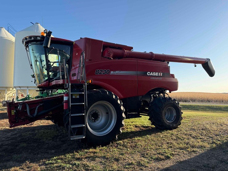 2013-case-8230-afx-combine-image-1