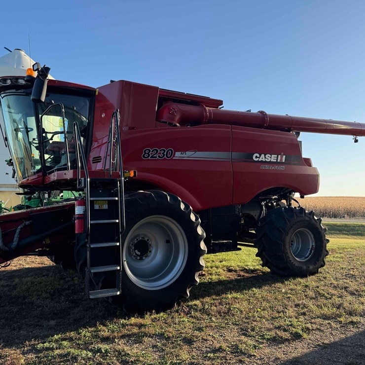 2013 Case 8230 AFX Combine