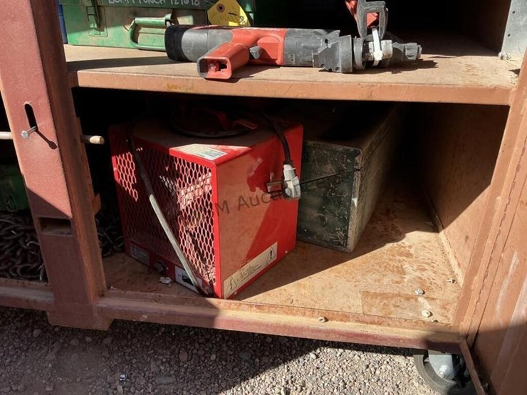 rolling-jobsite-work-cabinet-with-misc-tools-image-8