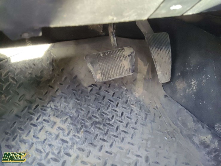 2011-dodge-2500-image-13