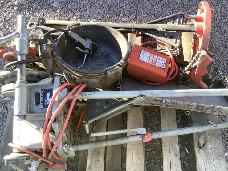 rigid-300-t2-pipe-threader-image-5