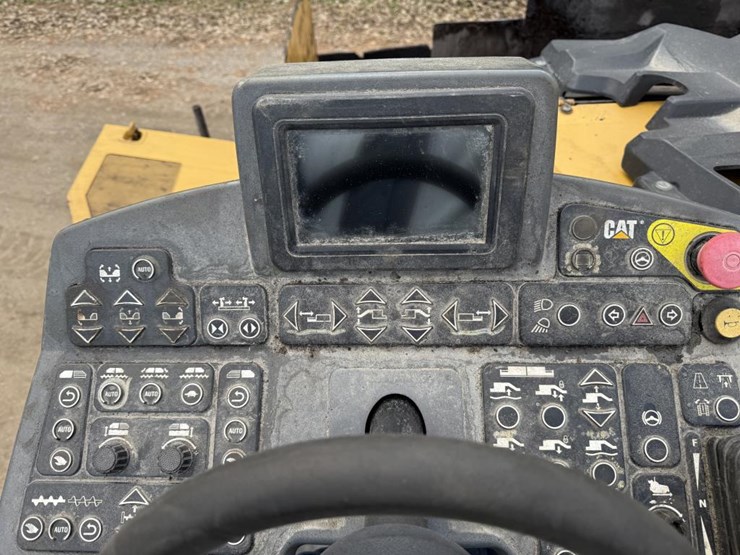 caterpillar-ap-1055f-image-55