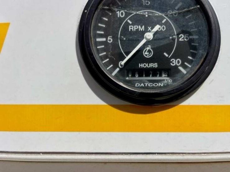 whisperwatt-220-diesel-powered-generator-image-13