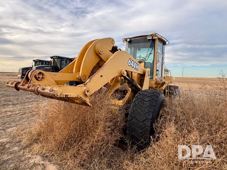 2001-deere-644h-image-3