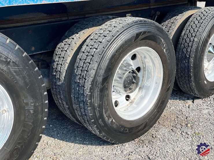 2016-kenworth-t880-image-10