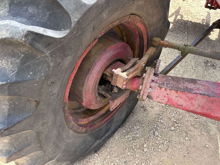 farmall-1066-hydro-image-8