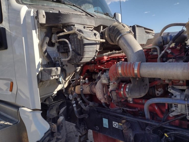 21-peterbilt-water-truck^title^-(qea-4053)-image-19