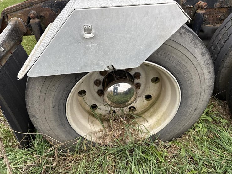 #3157-•-western-star-parts-sleeper-truck-image-38