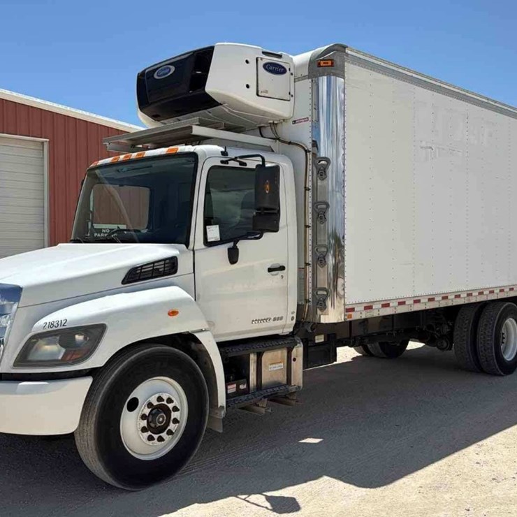 2018 HINO CONVENTIONAL TYPE TRUCK