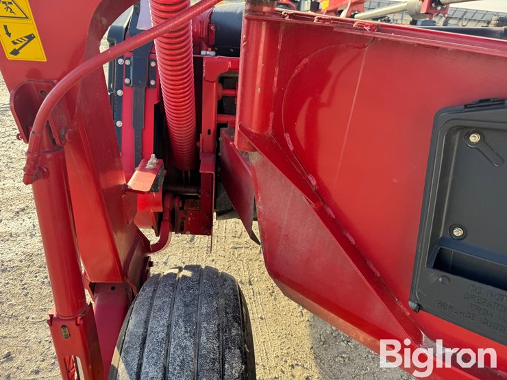 2017-new-holland-313-image-15