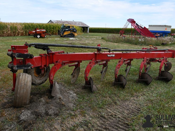 white-5-bottom-plow-image-5