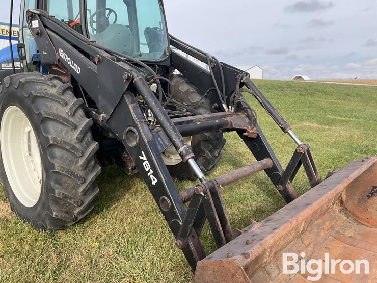 new-holland-tv140-image-10